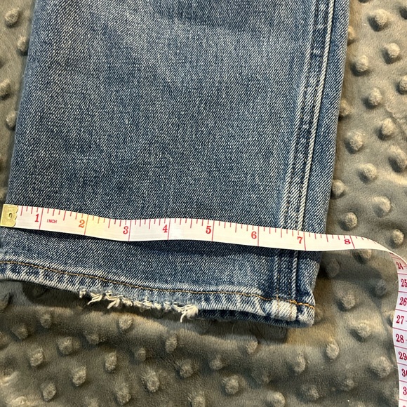 Abercrombie and Fitch Light Wash The 90’s Straight Ultra High Rise Jeans, Size 6 - Picture 8 of 9